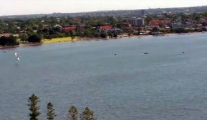 Australie : un avion s'abîme dans un fleuve devant des milliers de spectateurs