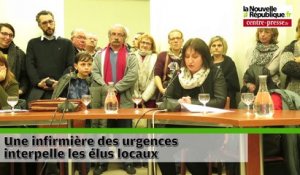 VIDEO. Châtellerault : 80 personnes s'invitent au conseil municipal pour défendre l'hôpital
