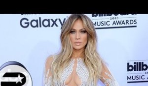 Jennifer Lopez cougar toujours aussi sexy au Billboard