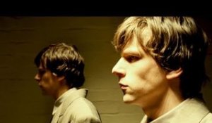 THE DOUBLE Bande Annonce (Jesse Eisenberg - 2014)