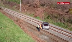 Grâces (22). Une voiture chute sur la voie ferrée : le trafic interrompu