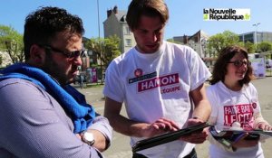 VIDEO (41) Simulez votre revenu et votez Hamon en gare de Blois