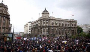Sixième jour de manifestation en Serbie contre l'élection de Vucic