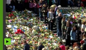 Des milliers de Suédois se sont réunis au cœur de Stockholm en signe d’unité contre le terrorisme