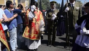 Espagne: procession de la Semaine sainte à Séville
