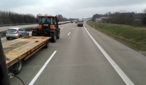 Se faire doubler par un tracteur sur l'autoroute