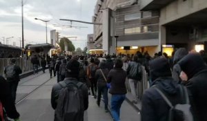 Anti-Fascist Protesters Converge on Le Pen's Paris Rally