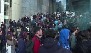 Présidentielle: des "antifascistes" manifestent à Paris