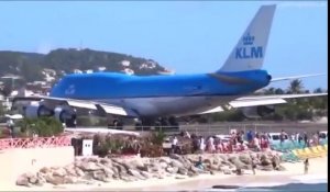 Le décollage des avions sur la plage de Saint-Martin, une "attraction" qui a tué une touriste