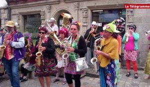 Carhaix. Le centre-ville au diapason du festival