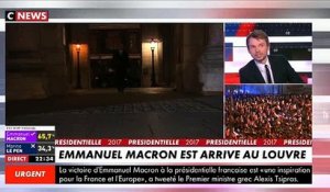 Au Louvre, Macron rejoue l'investiture de Mitterrand