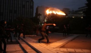Le Parlement grec attaqué au cocktail Molotov
