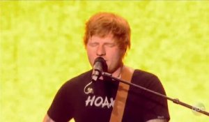 Ed Sheeran Performs 'Castle on the Hill' from Chile for the 2017 Billboard Music Awards | Billboard News
