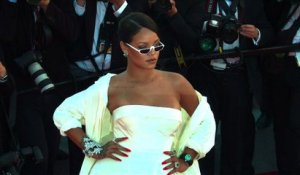 Cannes 2017 : Paillettes, plumes et décolletés sur le tapis rouge
