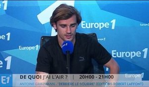 Antoine Griezmann raconte son bizutage en chanson lors de son arrivée en Équipe de France