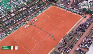 Roland-Garros 2017 : Grosse performance de Cornet qui écrase Radwanska (6-2, 6-1)
