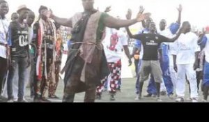 Senego TV: Le touss de Ama Baldé  à Demba Diop, Regardez: