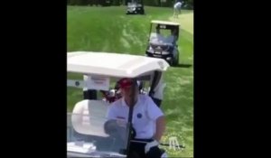 Donald Trump viole une règle trés importante dans un terrain de golf