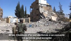 Rosaires, armes automatiques: les combattants chrétiens de Raqa