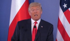 Donald Trump critique une Russie "déstabilisatrice"