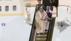 Le moment de solitude du roi d'Arabie Saoudite en visite en Russie