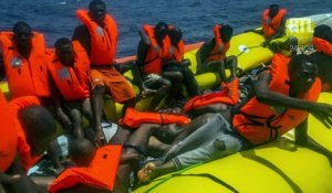 13 migrants retrouvés morts au large de la Libye