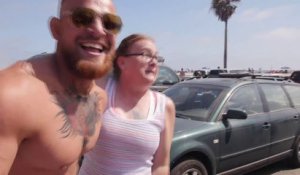 Le sosie de Conor McGregor à Los Angeles trompe des centaines de fans de MMA