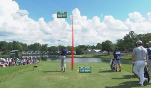 Golf - PGA Championship - Kuchar plante au drapeau !
