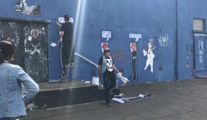 Performance de street art sur les murs des chantiers de Saint-Nazaire par le collectif VLP