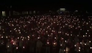 Donald Trump de plus en plus isolé après Charlottesville - Nouvelle manifestation cette nuit sur place