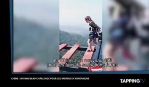 Chine : la réaction hilarante d’un homme sur un pont suspendu dans le vide (Vidéo)