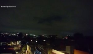 De mystérieuses lumières bleues apparaissent dans le ciel lors du séisme au Mexique