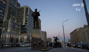 Russie: la statue de Kalachnikov modifiée après une erreur