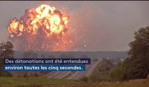 Gigantesque explosion d'un dépôt de munitions en Ukraine