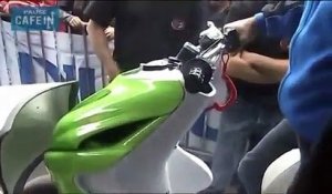 Un scooter modifié qui peut rouler à plus de 180km/h