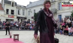 VIDEO. Châtellerault : la foule au défilé de mode place Zola