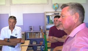 René Raimondi, maire de Fos-sur-mer, détaille les équipements numériques à l'école