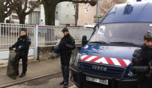 Le retour des gardiens de la paix devant la Maison d'arrêt de Besançon