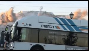L'effondrement du Georgia Dome raté par ce caméraman à cause d'un bus
