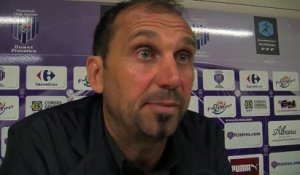 La réaction de l'entraîneur du FC Istres Lionel Charbonnier après le derby