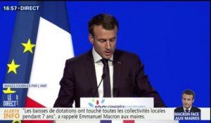 Macron aux maires : "Les sifflets ne m'ont jamais beaucoup étourdi"