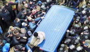 Ukraine : l'ex-président géorgien arrêté à Kiev, ses partisans le libèrent