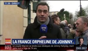 Des dizaines de fans de Johnny Hallyday viennent rendre hommage au rockeur à son domicile de Marnes-la-Coquette