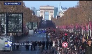 La foule dit adieu à Johnny Hallyday sur l’air du "Pénitencier"