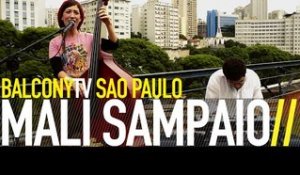 MALI SAMPAIO - FILA ANDA (BalconyTV)