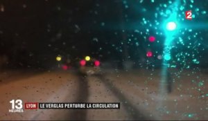 Lyon : le verglas perturbe la circulation