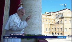 Noël : le pape François dénonce le drame des migrants lors de son "Urbi et orbi"