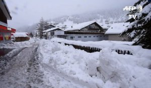 Intempéries dans les Alpes: des milliers de touristes bloqués