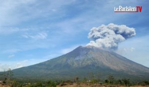 Bali : le volcan Agung continue de gronder
