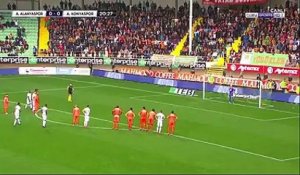 Vraiment épatant ce beau penalty de Samuel Eto'o lors de ce match avec Konyaspor !